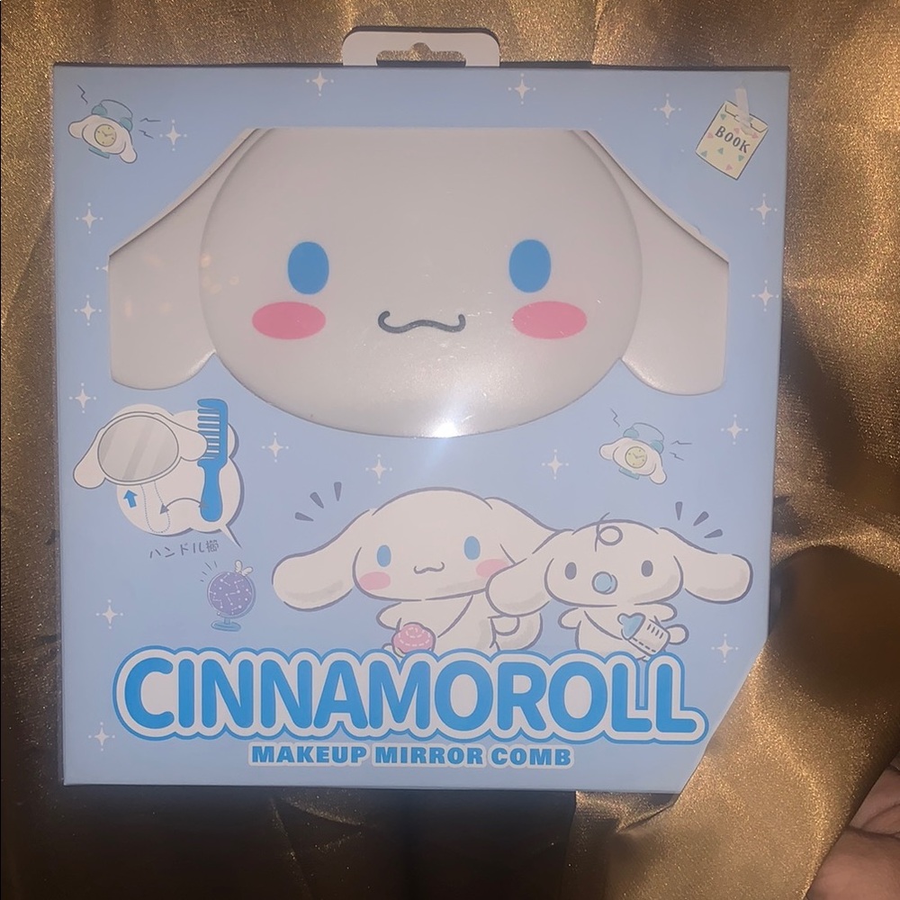 Cinnamoroll Makeup Mirror and Comb Set